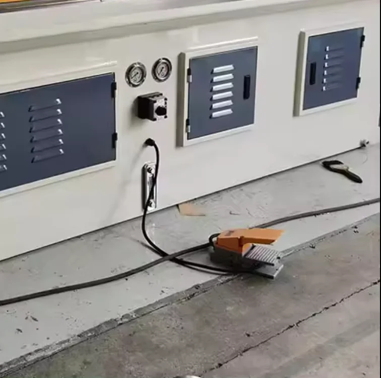 Automatic CNC Self-feeding Tube Cutting Machine For Stainless detail photo BOBO Machine automatic cnc self-feeding tube cutting machine for stainless shown in a detail photo for this news article