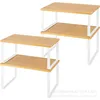 Ensemble de quatre pièces en bambou et bois, cadre en fer blanc
