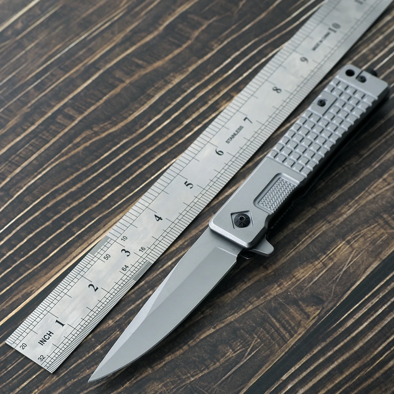 Factory Direct Sales Customizable OEM Liner Lock Pocket Folding Utility Knife with Clip for Camping