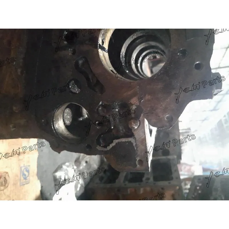 C240 Cylinder Block for Isuzu Diesel Spare Part 3