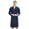 Modello da uomo blu navy