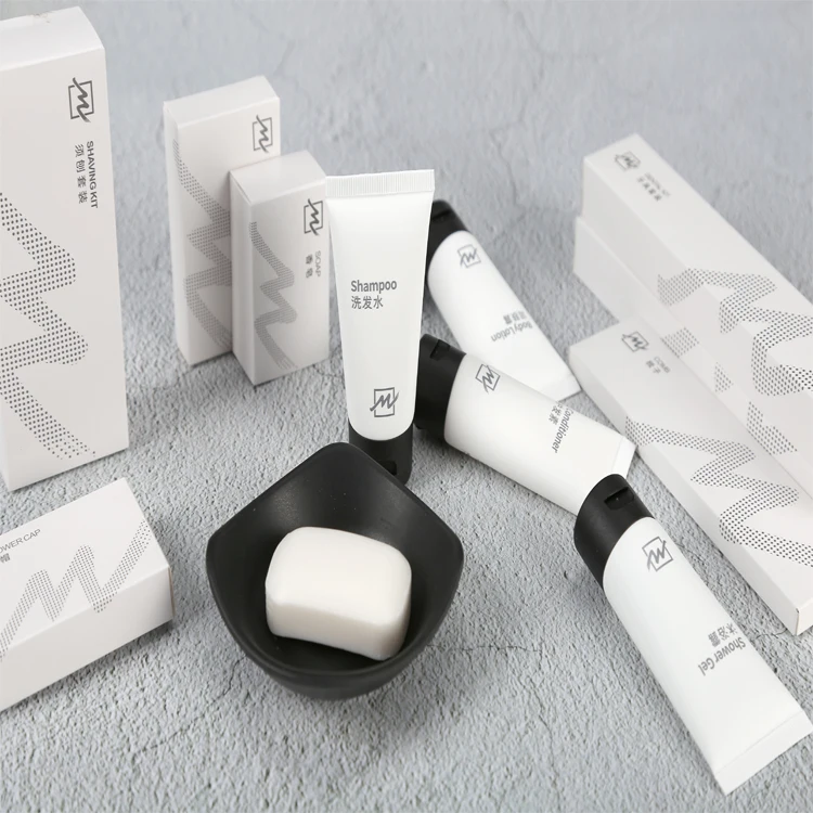 Free Sample Low MOQ Eco Friendly Custom Spa Hotel Guestroom Toiletries Amenities Set Supplies Pack