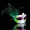 Petite merveille aux plumes latérales - vert