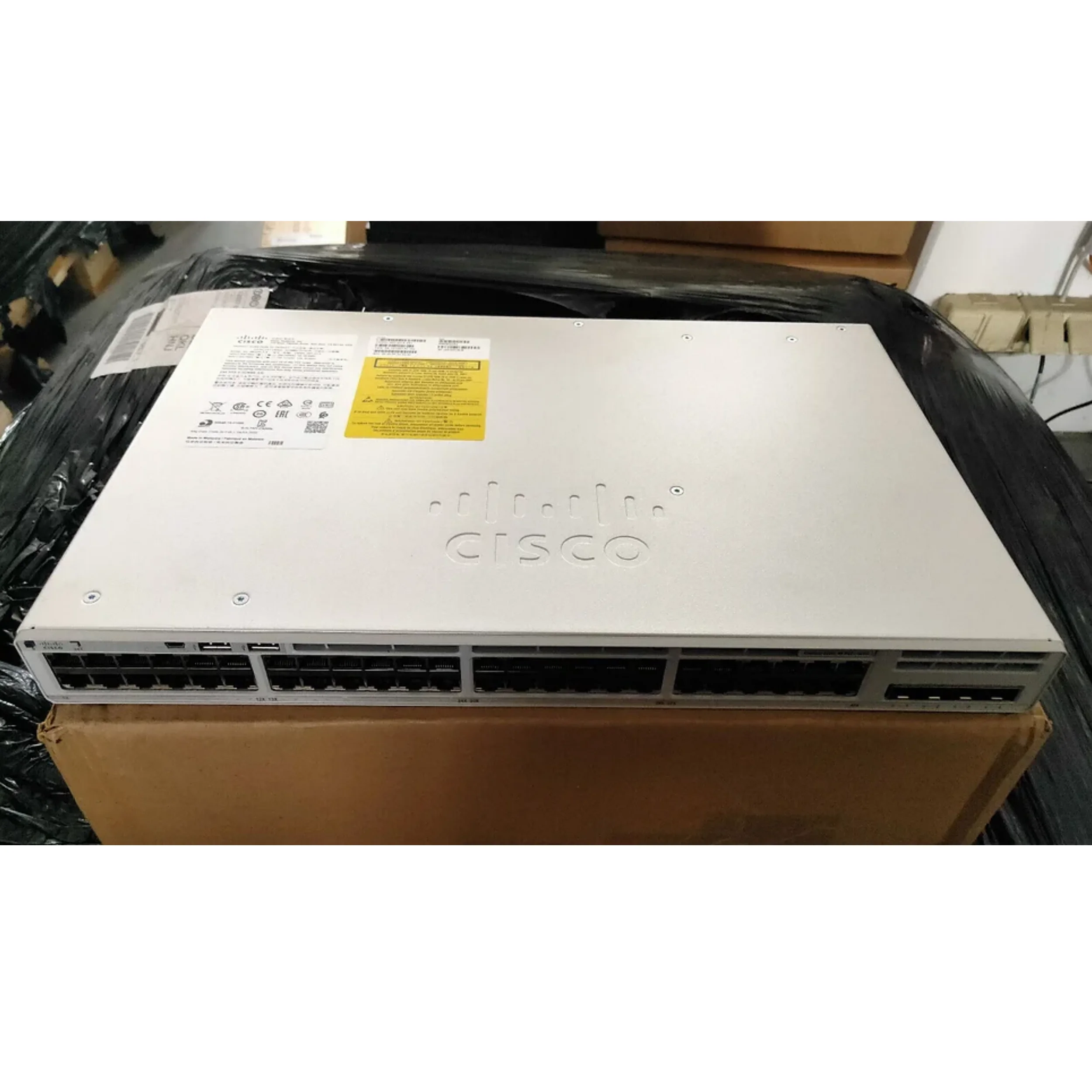 Cisco C9200L-48P-4G-E Catalyst 9200L 48-Port PoE+ 4x1G Network Essentials Switch
