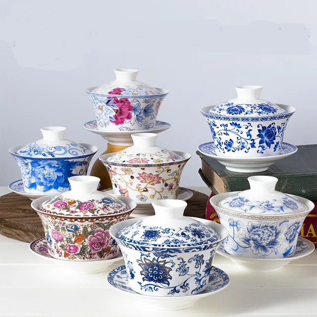 Chinese Gaiwan Handmade 200ml Mountain Style China Blue and White Porcelain Gaiwan Kungfu Teacup