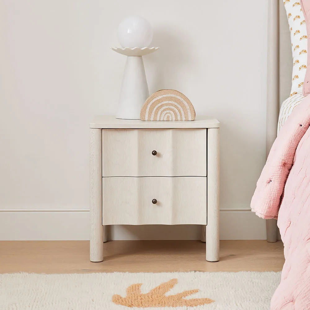 Meja Samping Putih Rice Bergaya Modern dengan Dua Laci, Mebel Mewah untuk Kamar Tidur dengan Nuansa Nyaman untuk Penyimpanan di Rumah