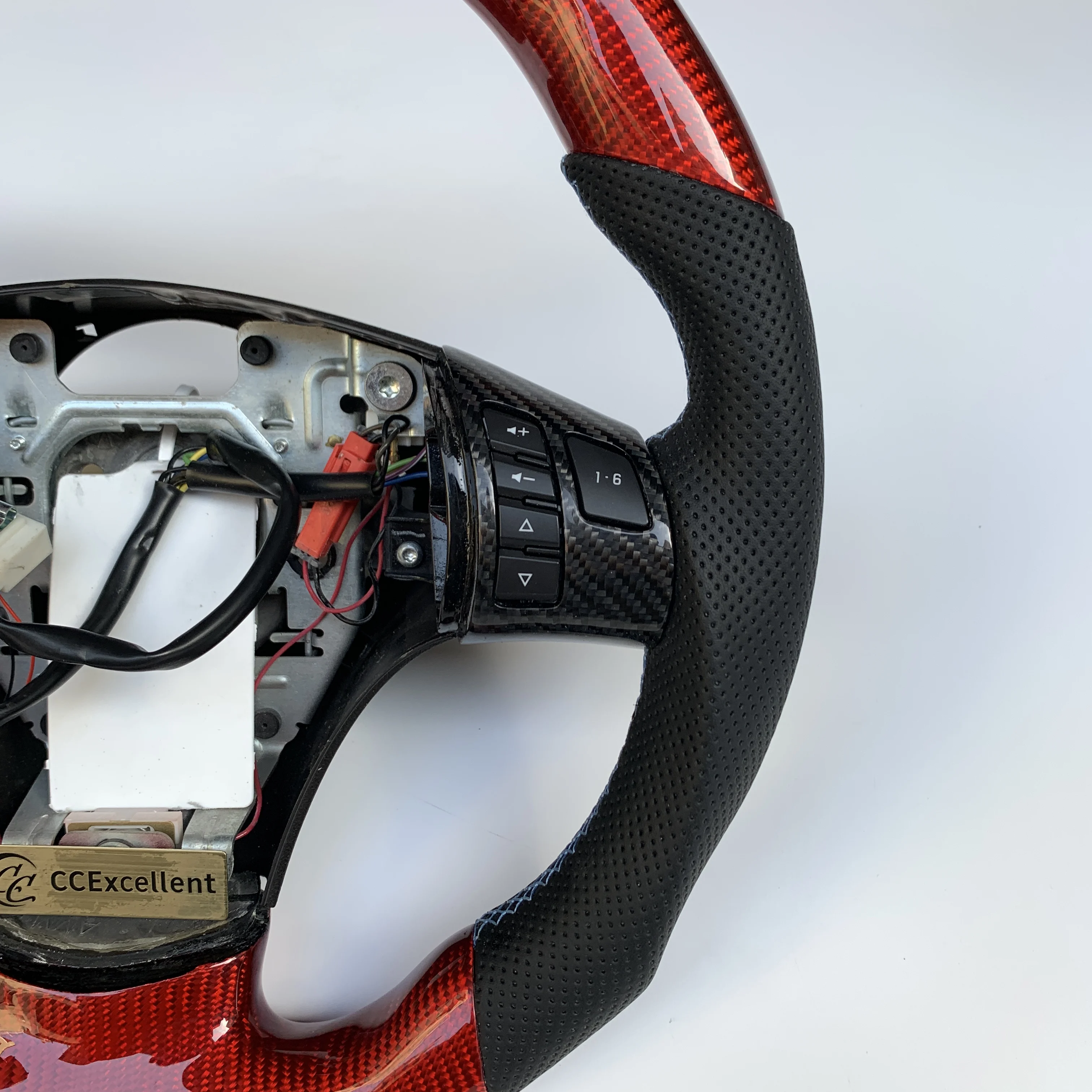 Flat bottom gloss carbon fiber steering wheel suitable for Audi B7 A5 S5 with black perforated leather sides yellow stripe