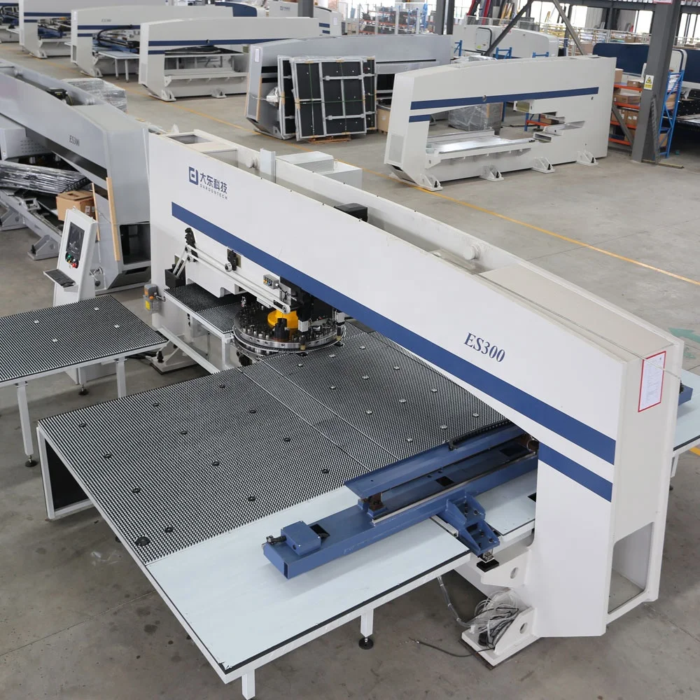 CNC Turret Punching Machine Automatic Punch Press for Sheet Metal