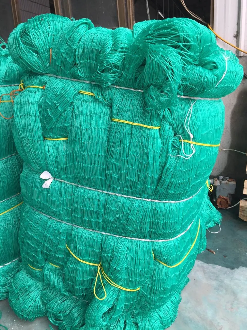 HDPE Knotted Protection Net with Thick Wire Green Color