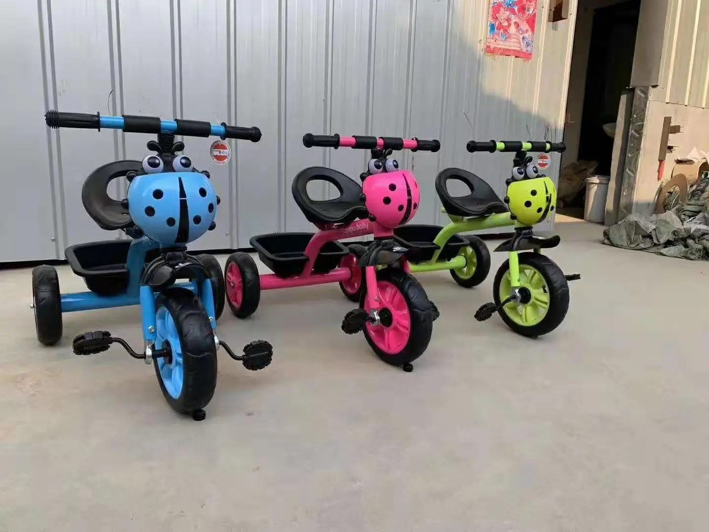 Fabricante al por mayor precio barato PP de plástico niños Triciclo de  ruedas