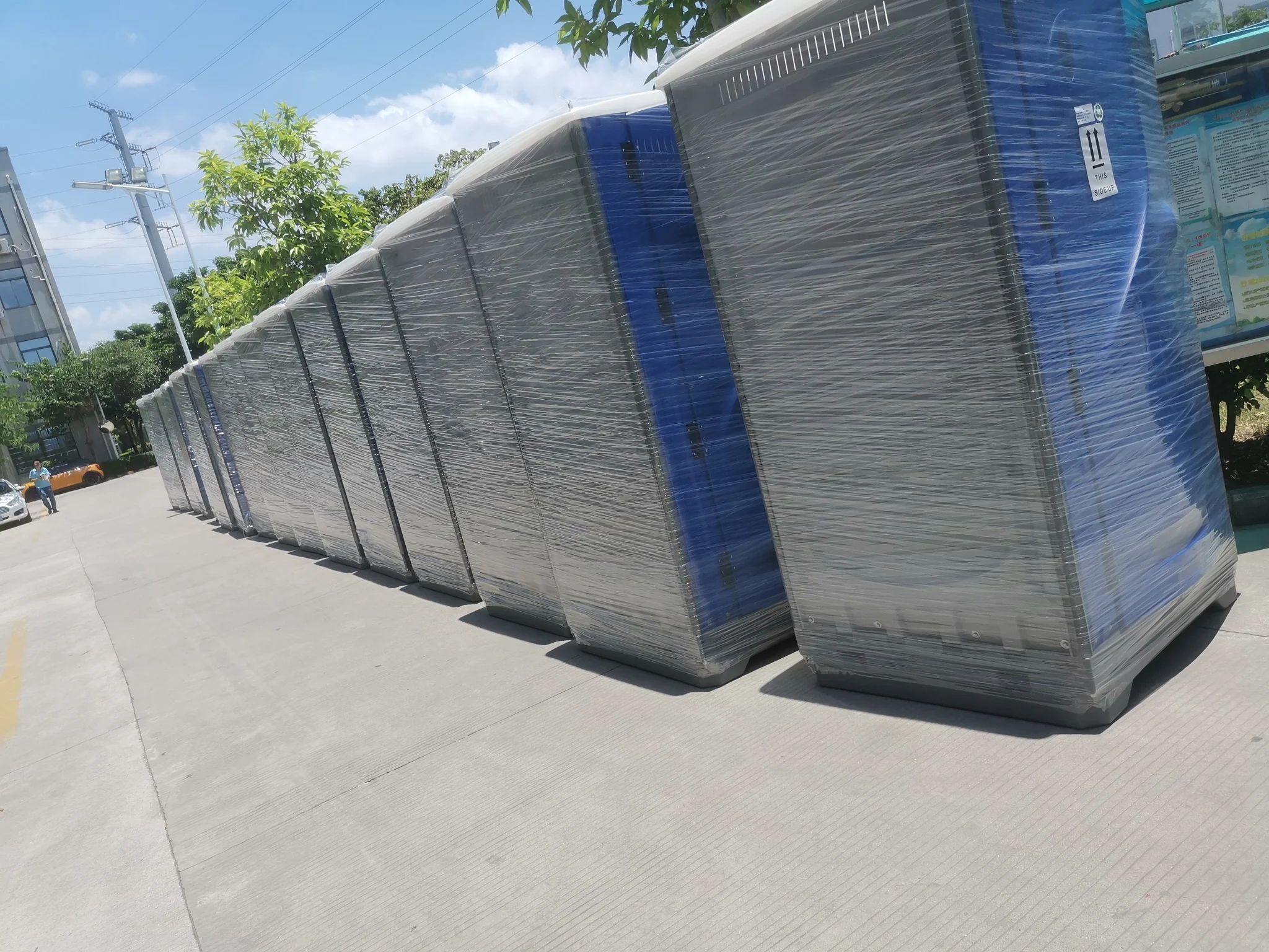 Mobile Outdoor Portable Restroom Toilet For Festival Activities Hdpe