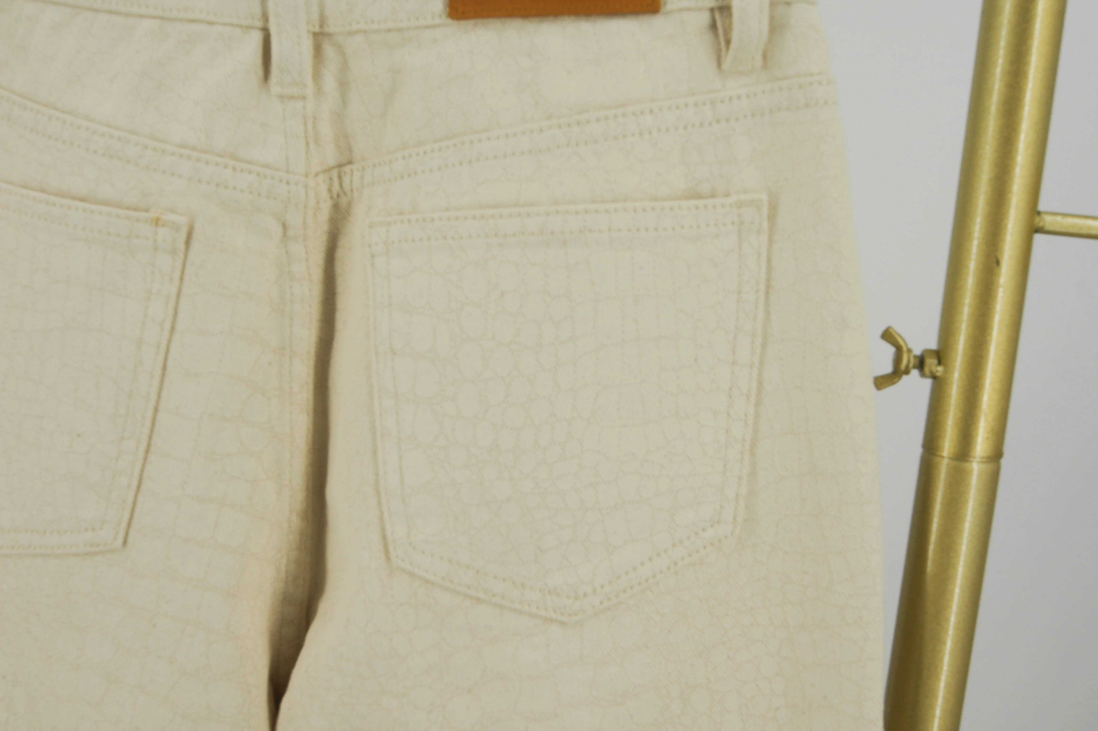 Loose and Simple Mid-to-high-waisted Women's Trousers