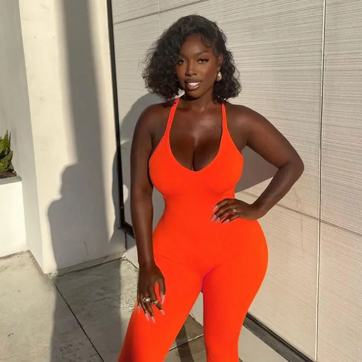 Best Price Summer 2021 Solid Color Backless Ladies Fitness Jumpsuit Women One Piece Short Jumpsuits and Rompers