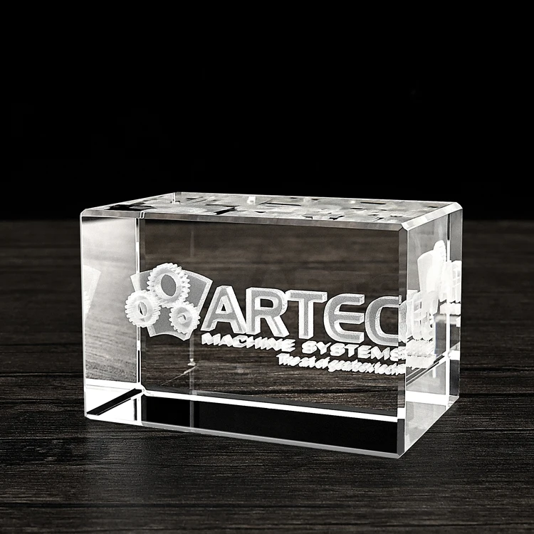 Cristal gravé au laser 3D sur mesure, cube clair vierge en verre cristallin K9 sculpté pour papier-poids