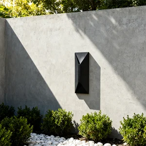 Factory Custom Modern Minimalist Style Outdoor IP65 Waterproof Grade  Wall Lamp for Porch Garage Garden Exterior Wall