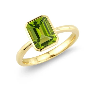 Natural Emerald Cut Peridot 18K Gold Wedding Ring