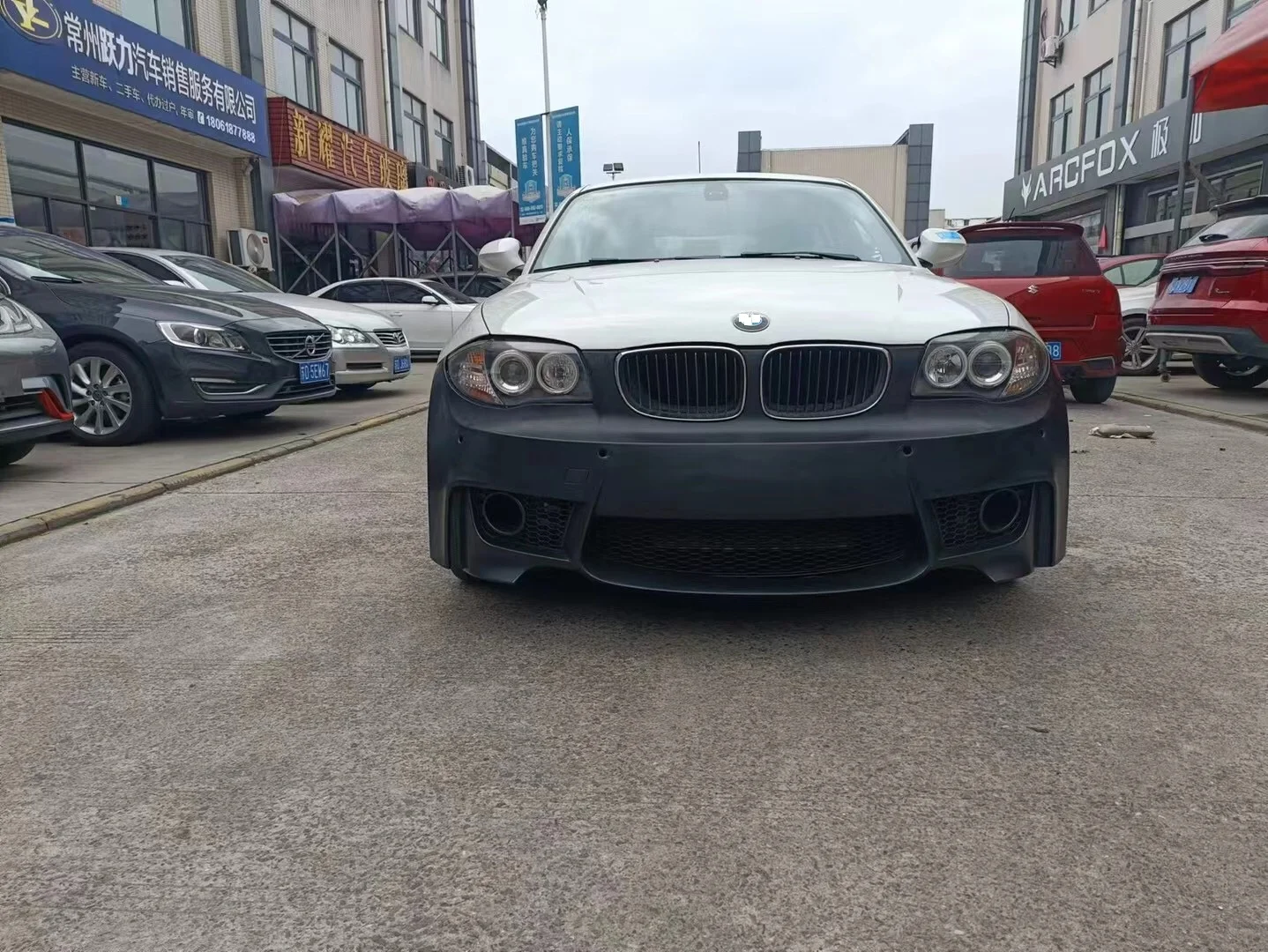 BMW 1シリーズ E82⁄E87 135i 2008-2011用 M1ルック フロントバンパー PP製 フォグランプ付 Mパフォーマンススタイル
