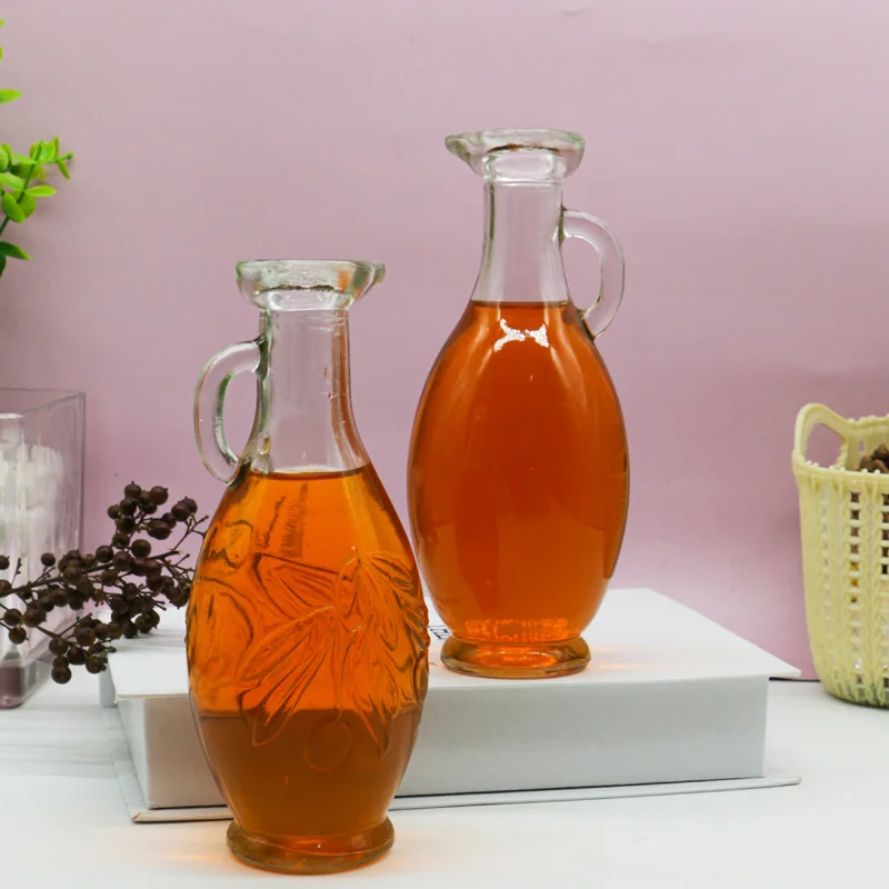 Instagram Style Long Necked Single Ear Seasoning Glass Bottle With Handle, Slim Mouthed Teapot Shaped Transparent Bottle