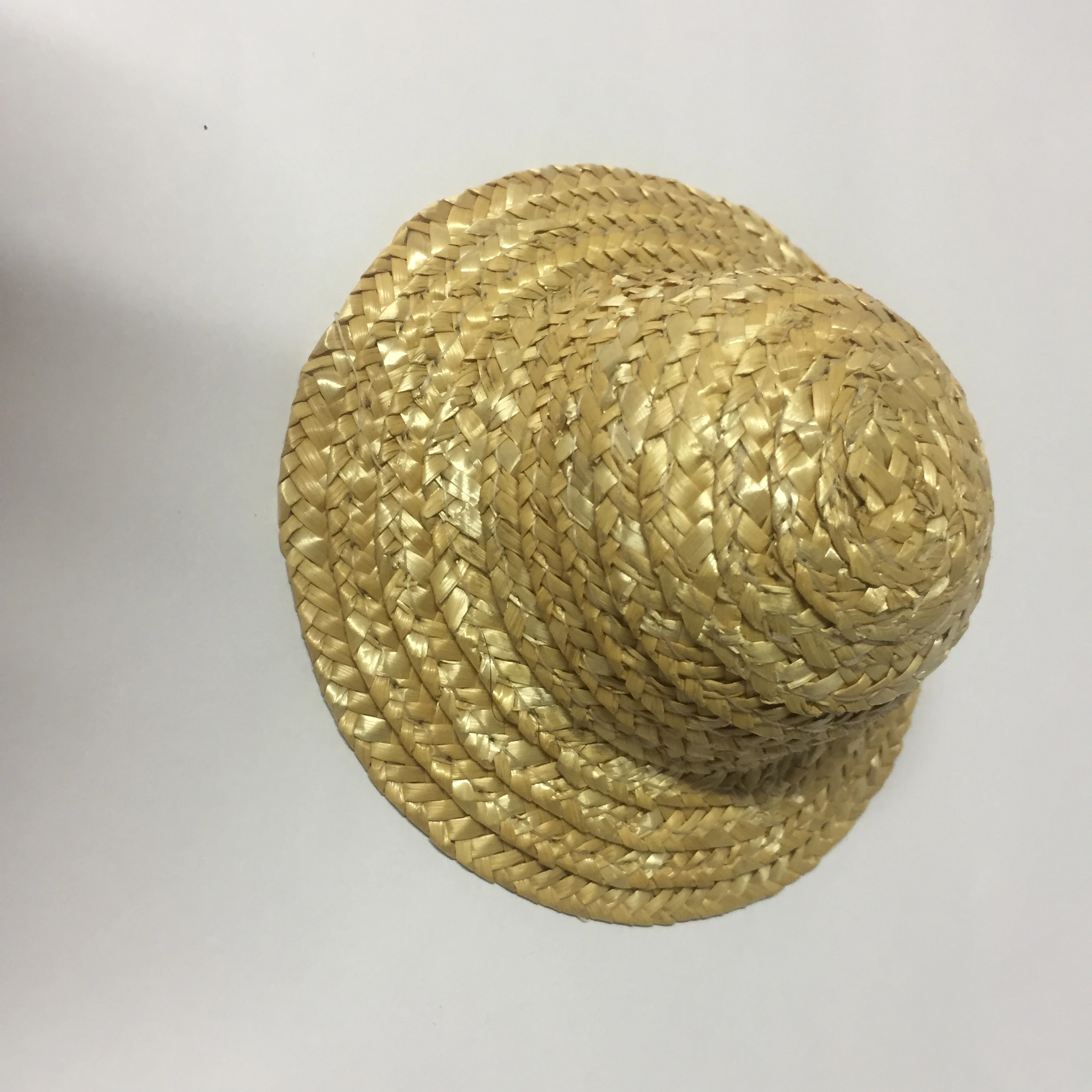 Соломенная мини-шляпа