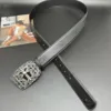 Sello de acero cuadrado plateado con cruz - 110 cm