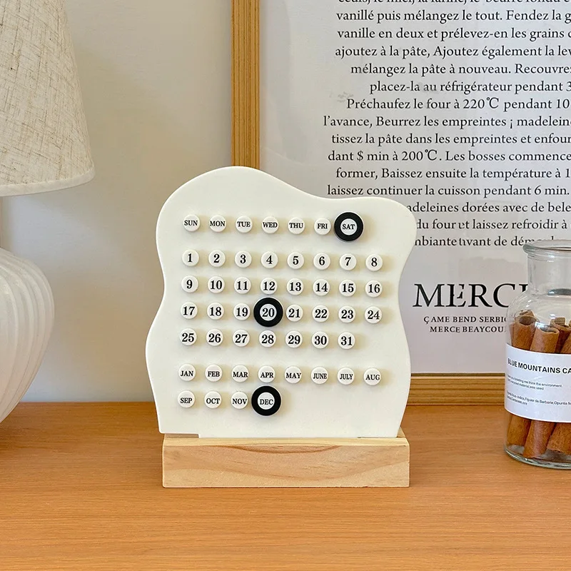 Premium Printing Custom Logo Square Wooden Plastic Desk Calendar Eco-Friendly Advertising Office Decor Corporate New Year Gift