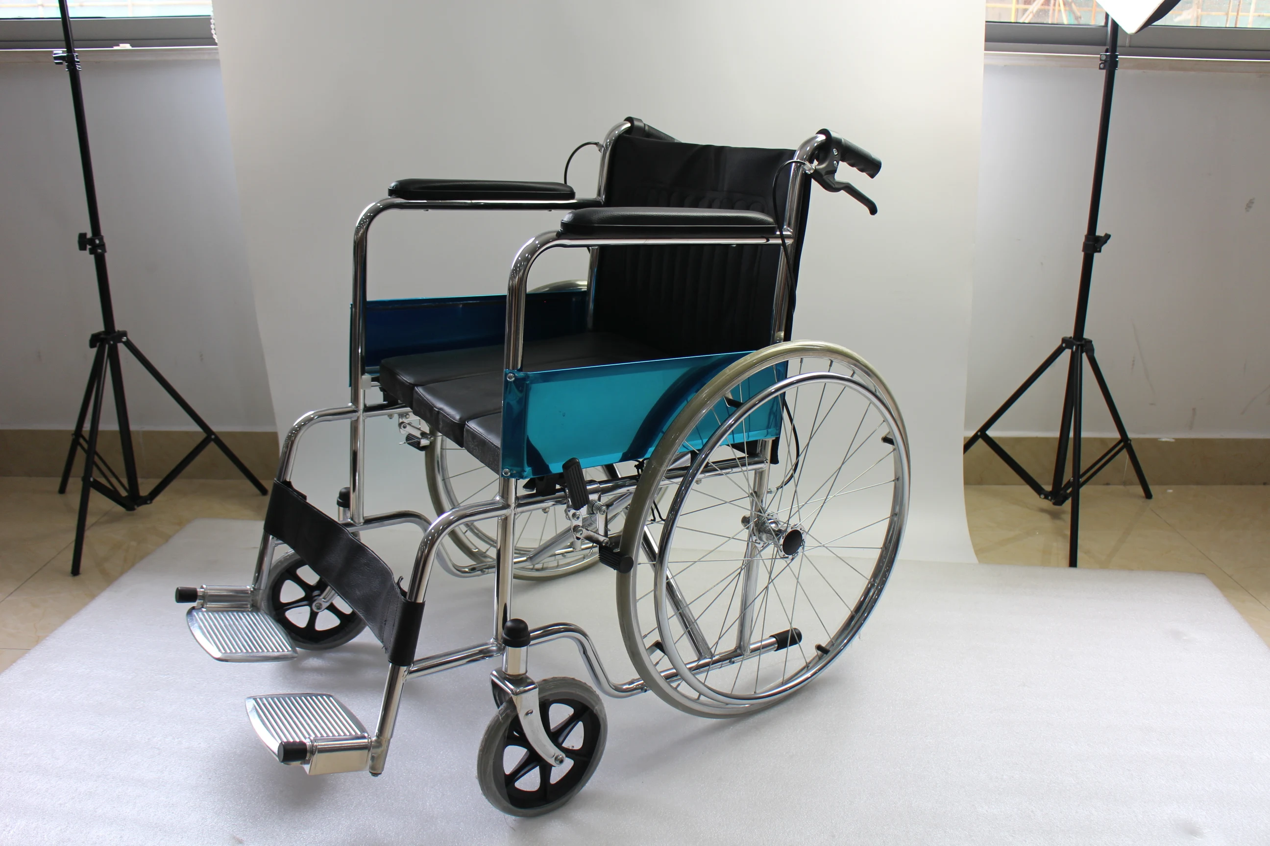 Ce Iso Chrome Steel Foldable Wheelchair Fauteuil Roulant Hospital
