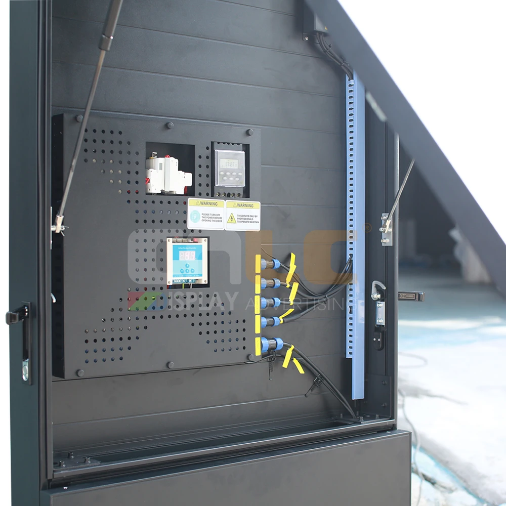 Interactive Outdoor LCD Kiosk with Aluminum Casing for Advertising Wayfinding Menu Boards