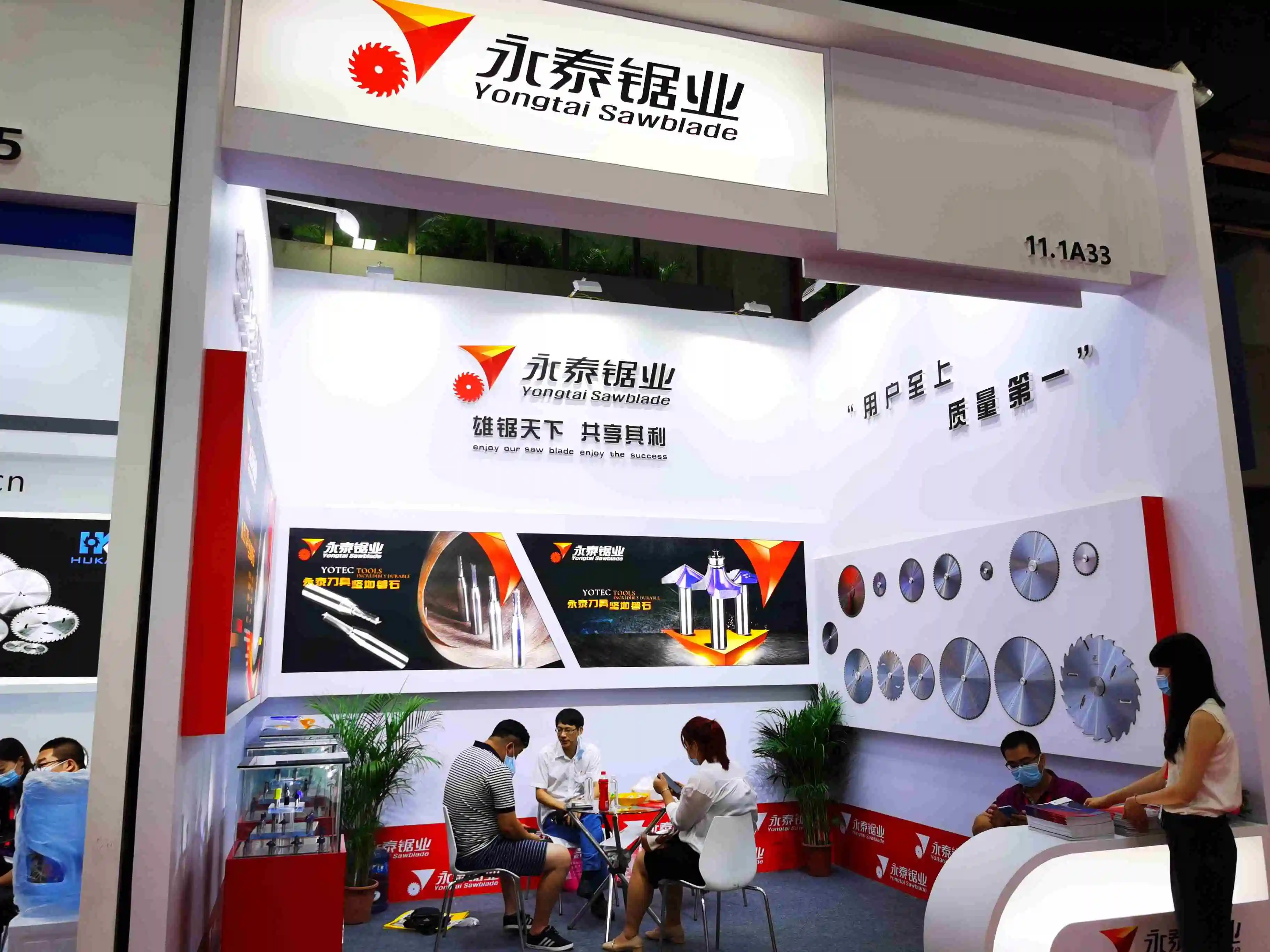 Smooth Cut Surface No Burrs High Quality Composite Materials TCT Circular Saw Blade