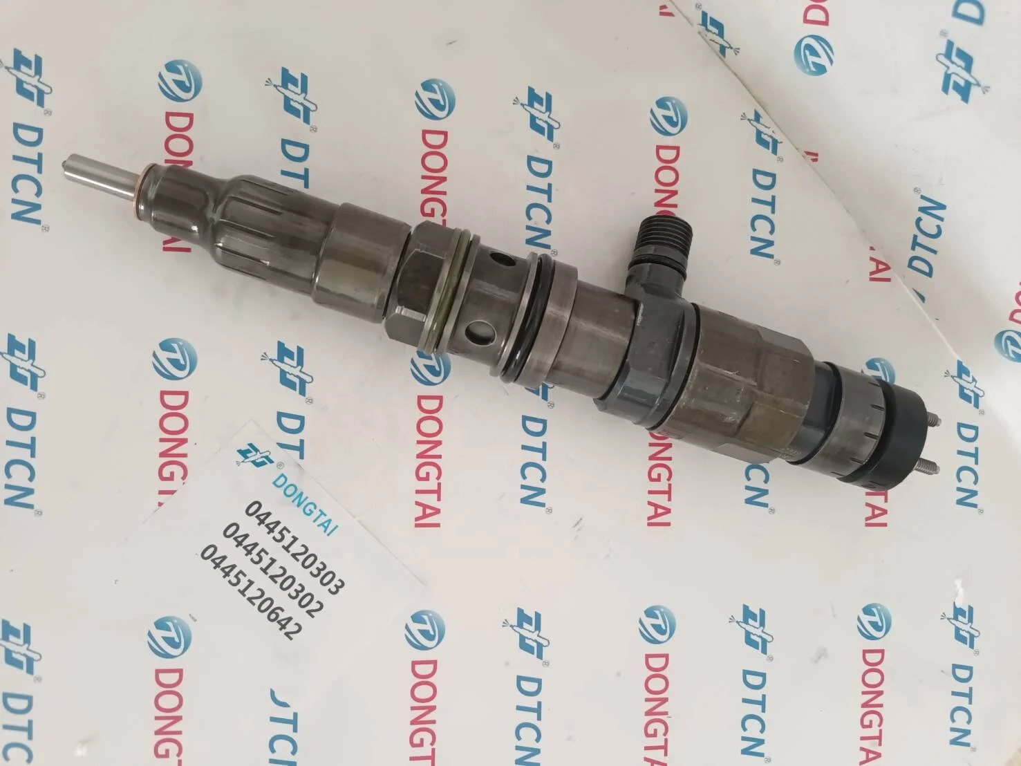 Diesel-Kraftstoffinjektor 0445120303 A4720701187 0445120302 