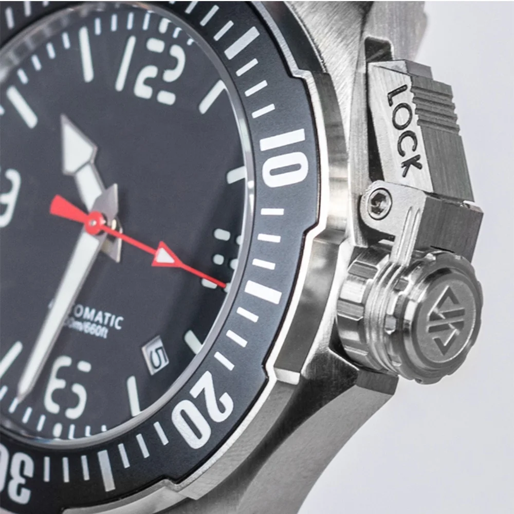 Custom Small Quantity Red Ceramic Bezel 200m Sport Vintage Protective Crown Mechanical Automatic Diver Watch Man for Sale