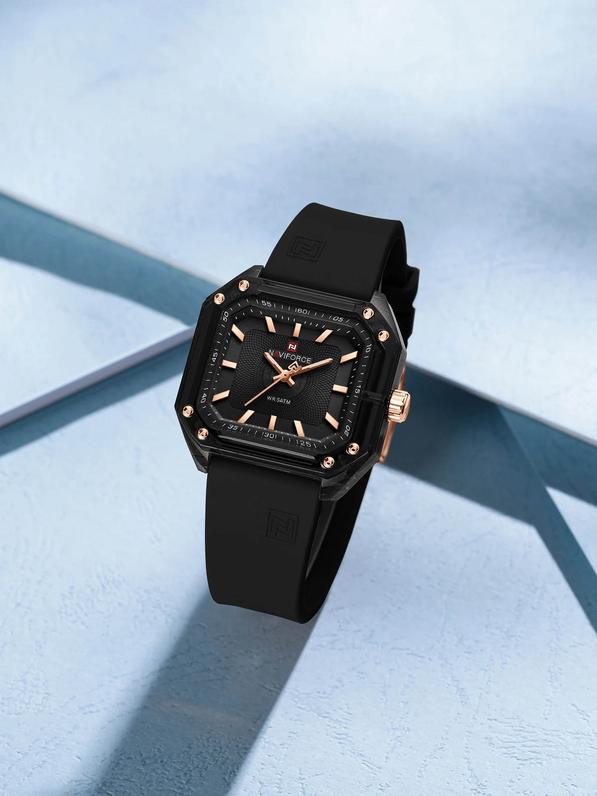 NAVIFORCE 7106 Ladies Watch Quartz Wristwatch Square Dial Sports Silicone Strap Luminous Waterproof 50M Womens Watch