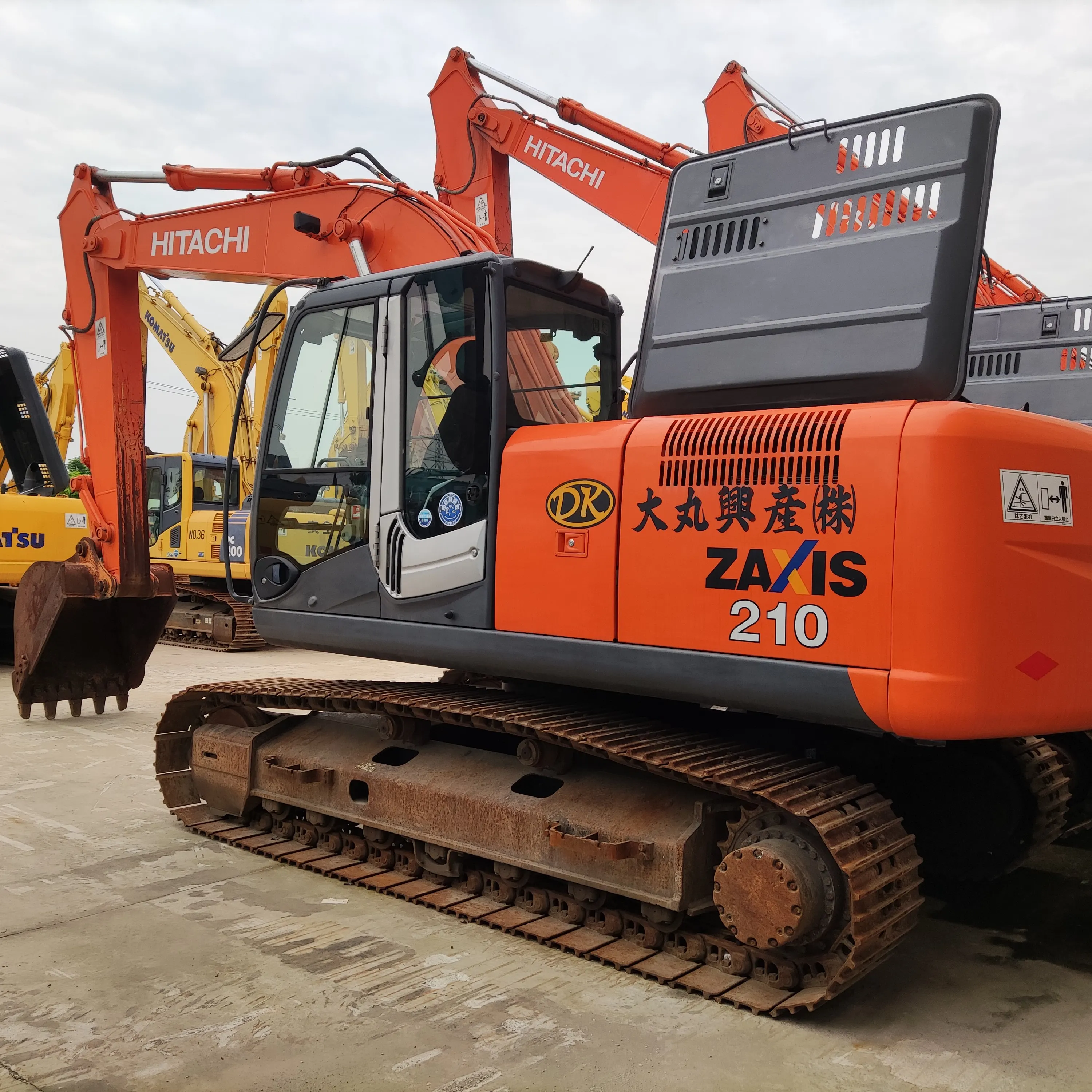 Hitachi ZX210 Excavator - 20 Ton, EPA Engine, 380L Fuel Tank