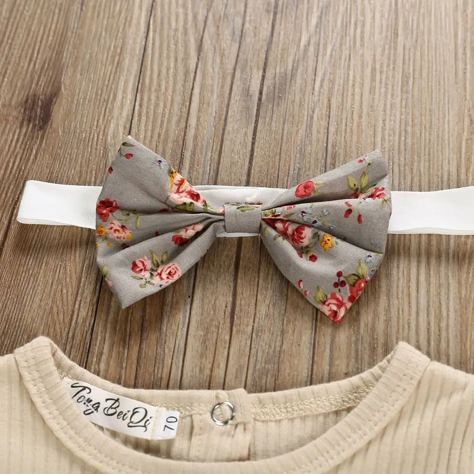 
Комплект одежды для новорожденных девочек, комплект из 3 предметов, комбинезон с длинным рукавом, с оборками и цветочным принтом, шорты и повязка на голову 