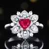 Anillo de diamantes con rubí natural