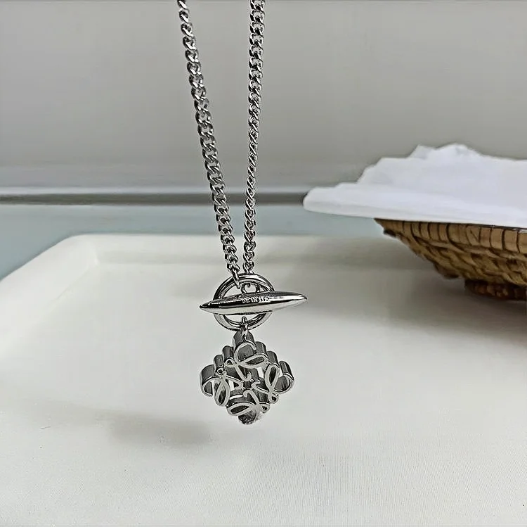 High-End Luxury Gold Necklace Jewelry Accessories for Teenage Christmas Gift Personalized Jewelry Designs Long Chain Necklaces