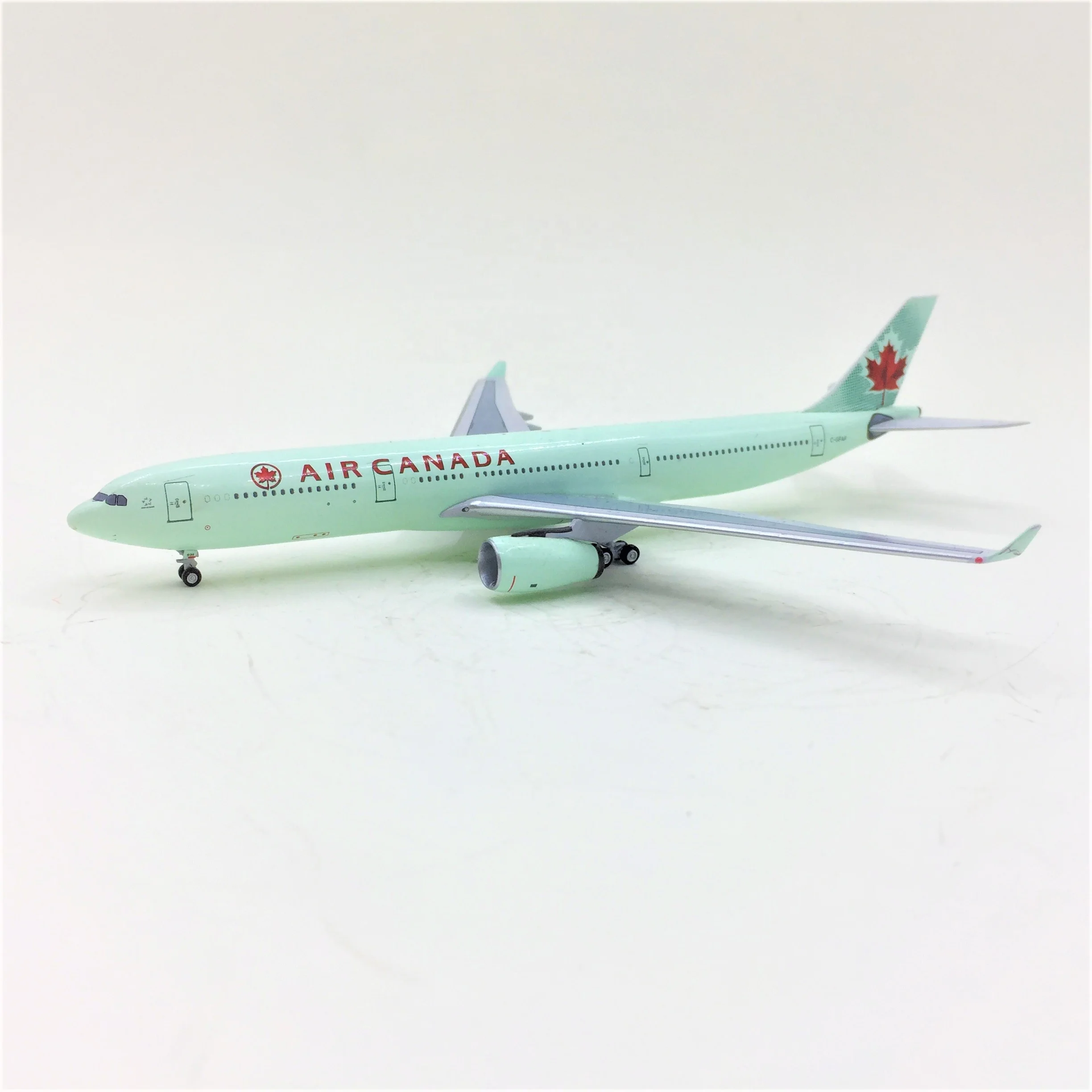 定制的规模模型飞机空中客车A-330-300 高详细的压铸模型飞机为加航- Buy 1 400 规模模型飞机，装饰飞机模型，压铸模型飞机空客A330  Product on Alibaba.com