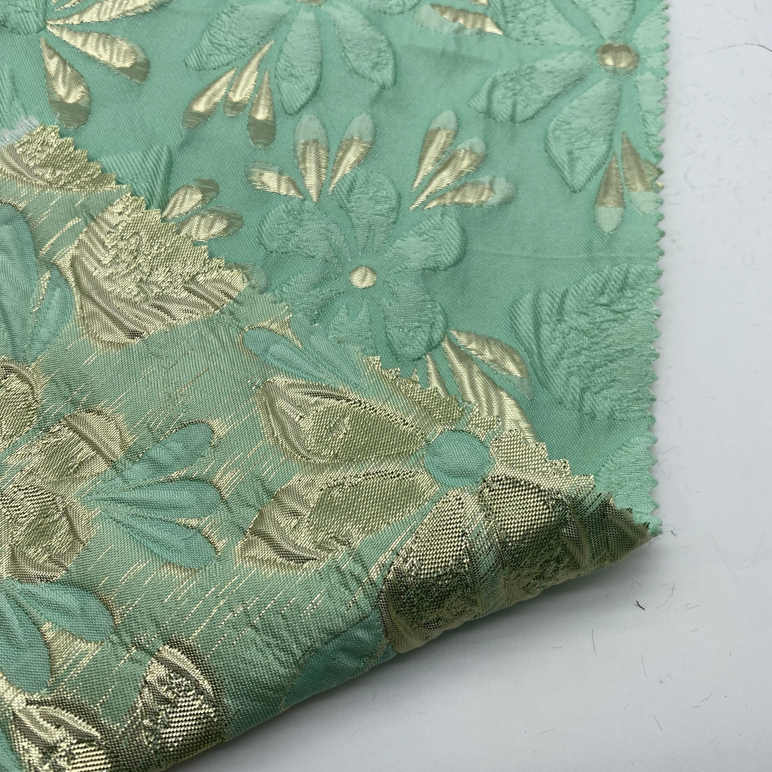 CHINA TEXTILE POLYESTER CUSTOMIZED DESIGN  FASHION ANIMAL PATTERN CHECKS WOVEN JACQUARD BROCADE FABRICS for SUIT GARMENS DRESS