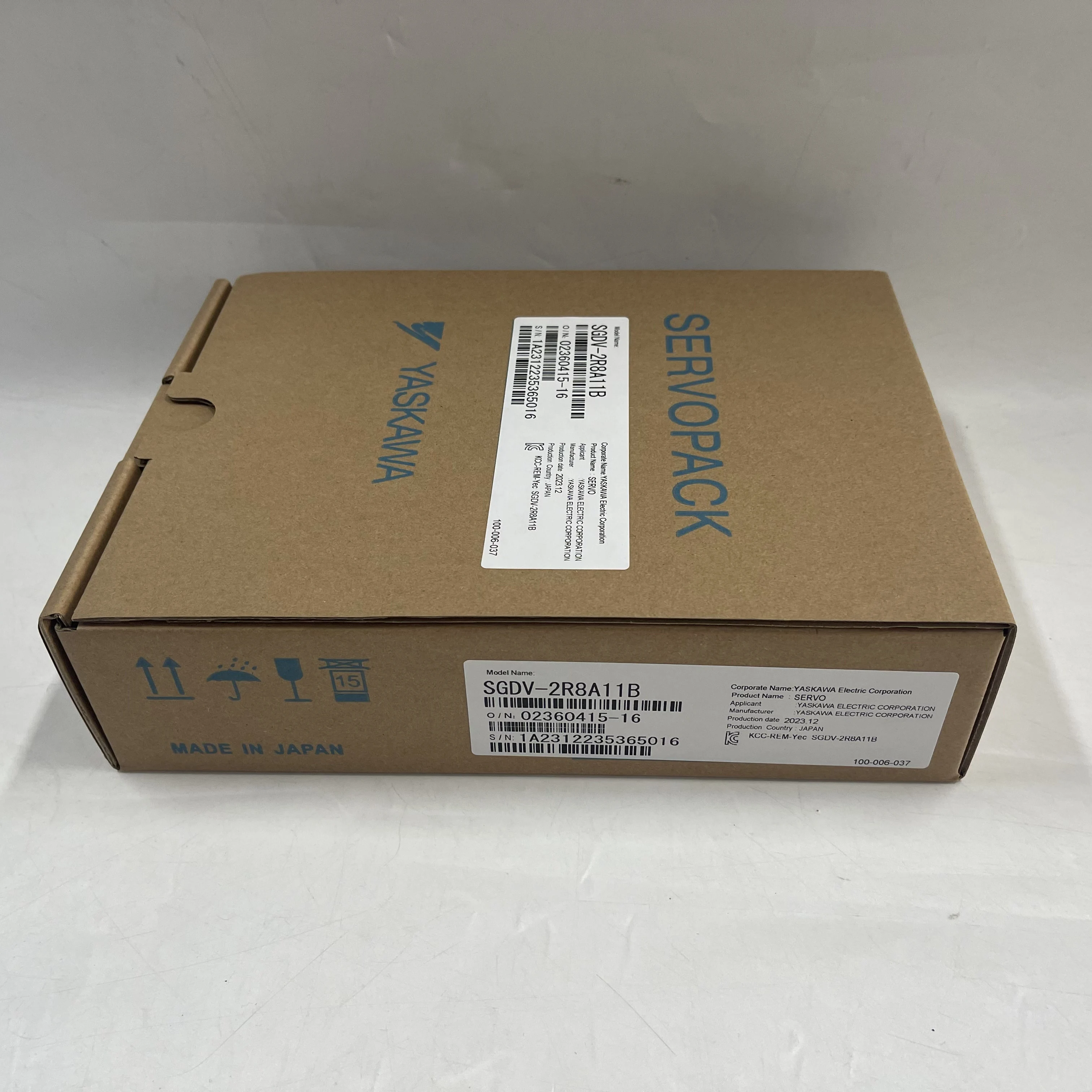 YASKAWA AC Servo Amplifier SGDV-2R8A11B