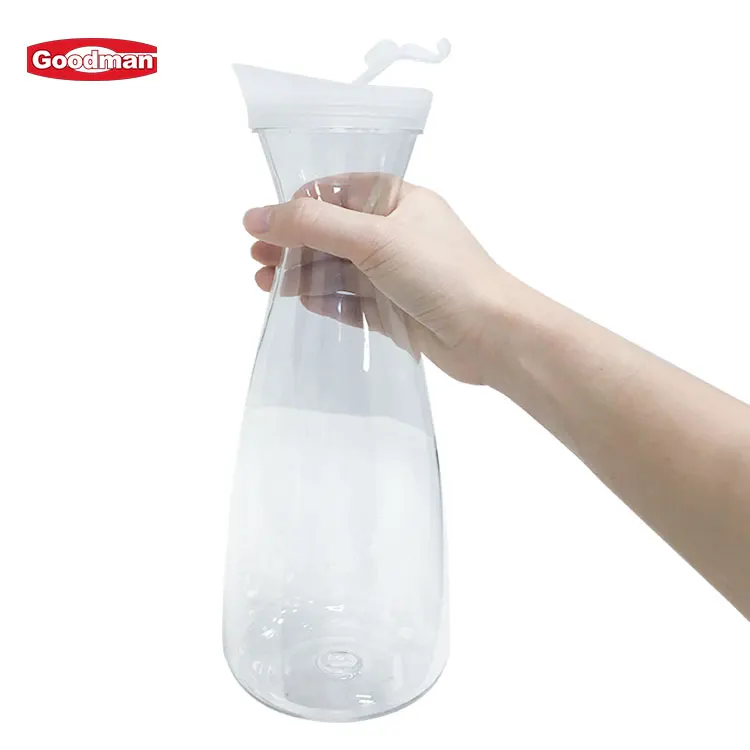 18 oz./ 500mL Beverage Pitcher with Lid, Polycarbonate, Clear