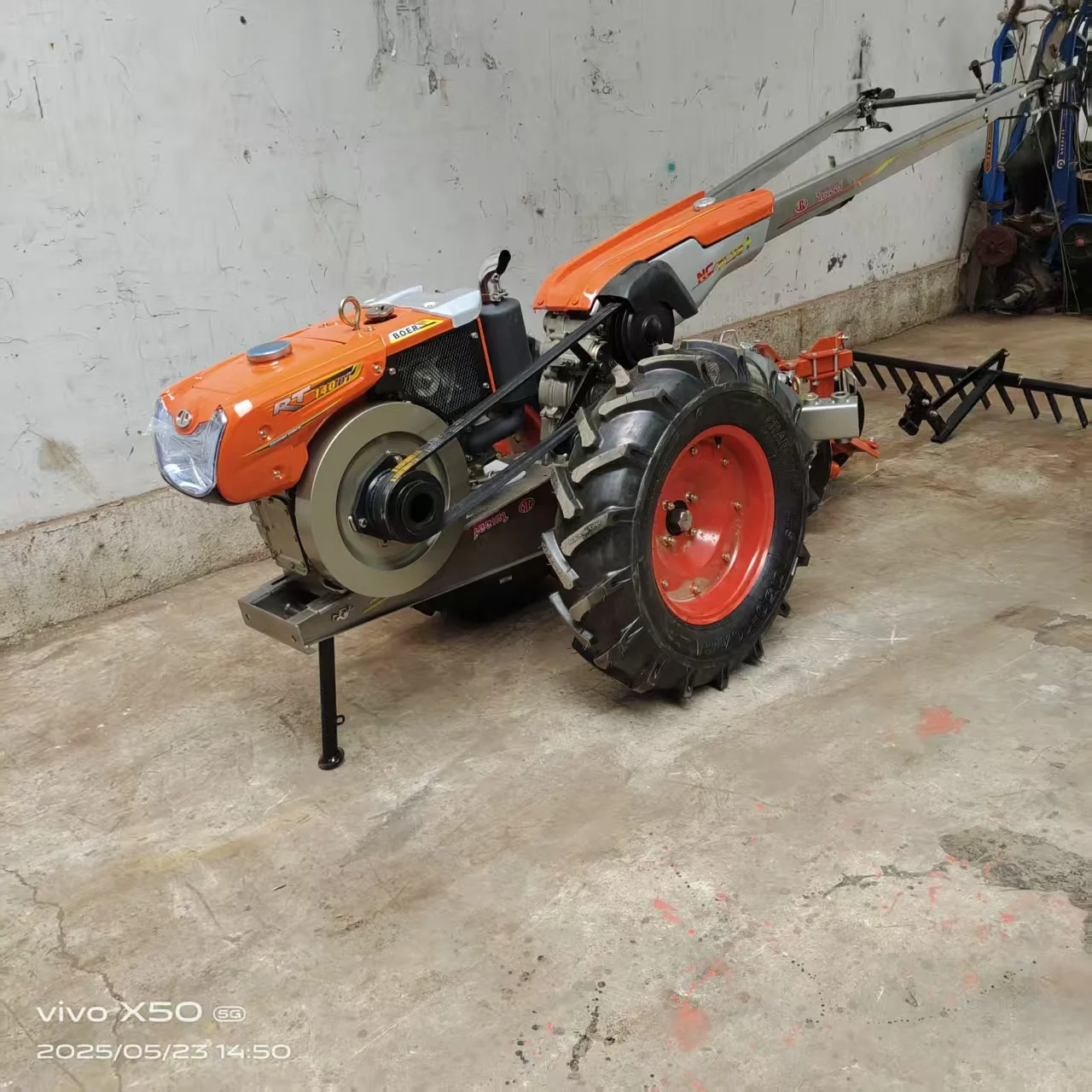 8～32馬力ディーゼル歩行型トラクター（ティラー付き） | アフリカと
