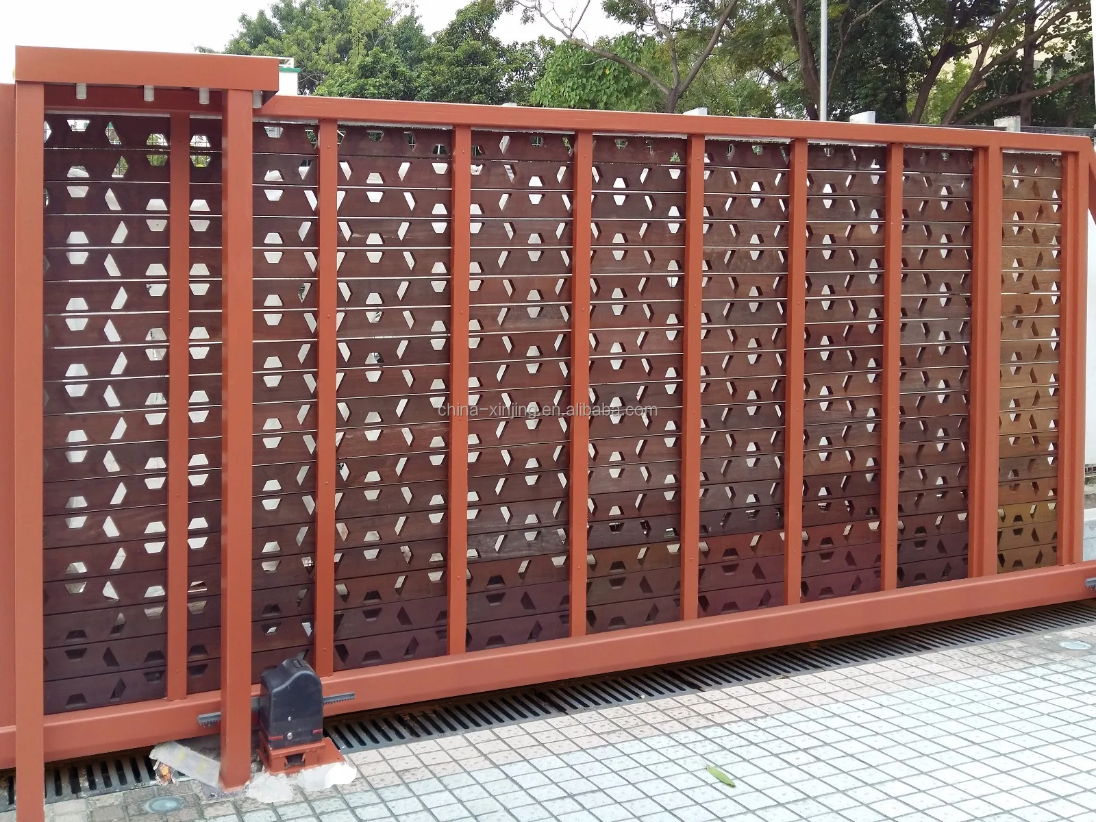 Customizable Aluminum Main Gate Designs for Modern Homes