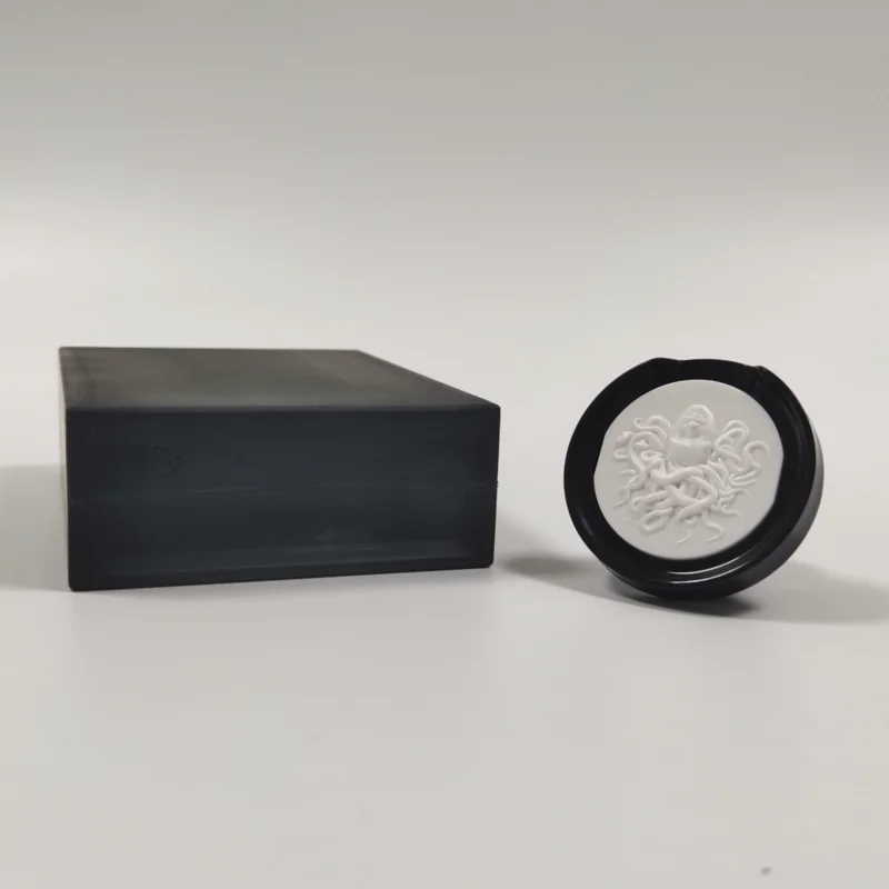 Custom Cosmetics Body Wash Soap Plastic Bottle 300ml HDPE Squeeze Pump Shampoo Lotion Bottle With Clamshell