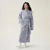 Accappatoio da donna in microplush grigio chiaro