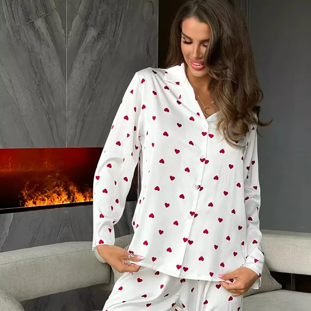 High Quality 2 Pieces Love Heart Print Long Sleeve Sleeping Pajamas For Wholesale Women Pajamas Silk Satin Pajama Set Luxury