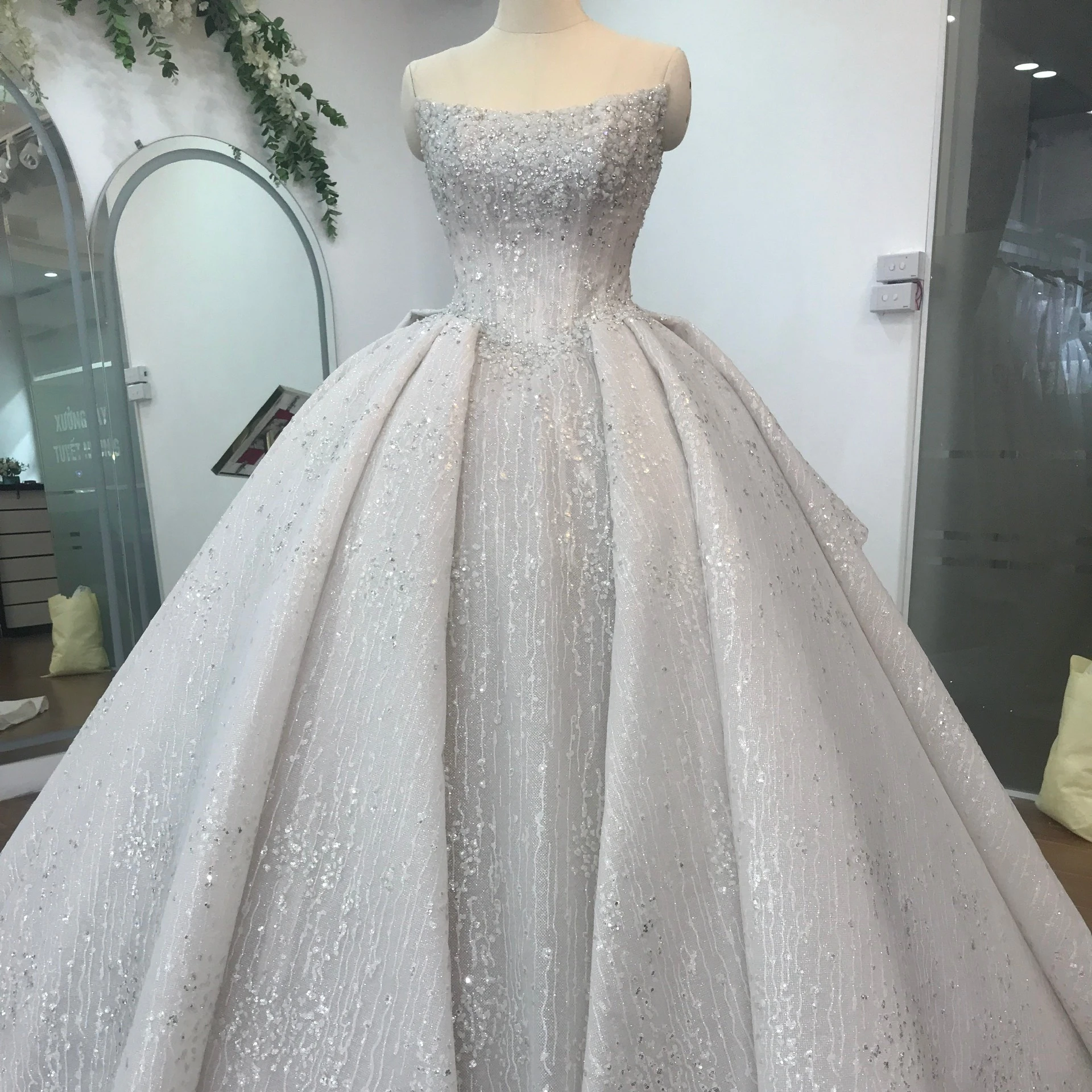 OEM Manufacture High Quality Wedding Dress Wholesale Ball Gown Design  Flower Lace Long Tail Add Beading by Handmade TNBPno21