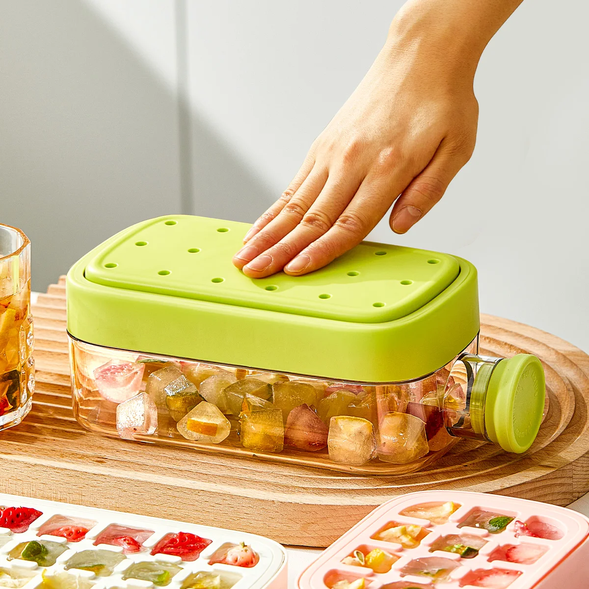 Portable 12-Grids Press-to-Release Ice Tray