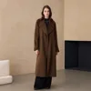 Barn brown