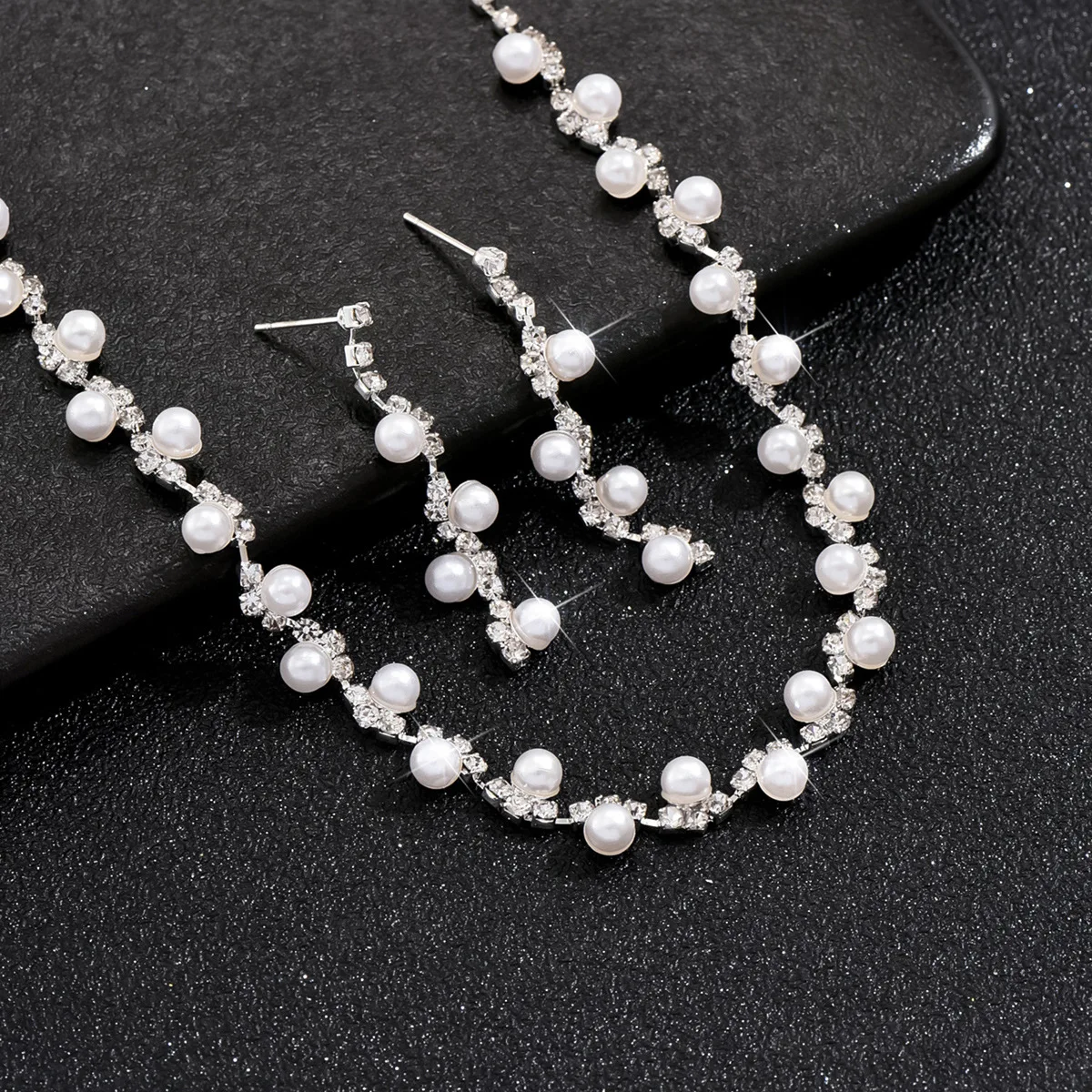 Luxurious Crystal Bridal Jewelry Set