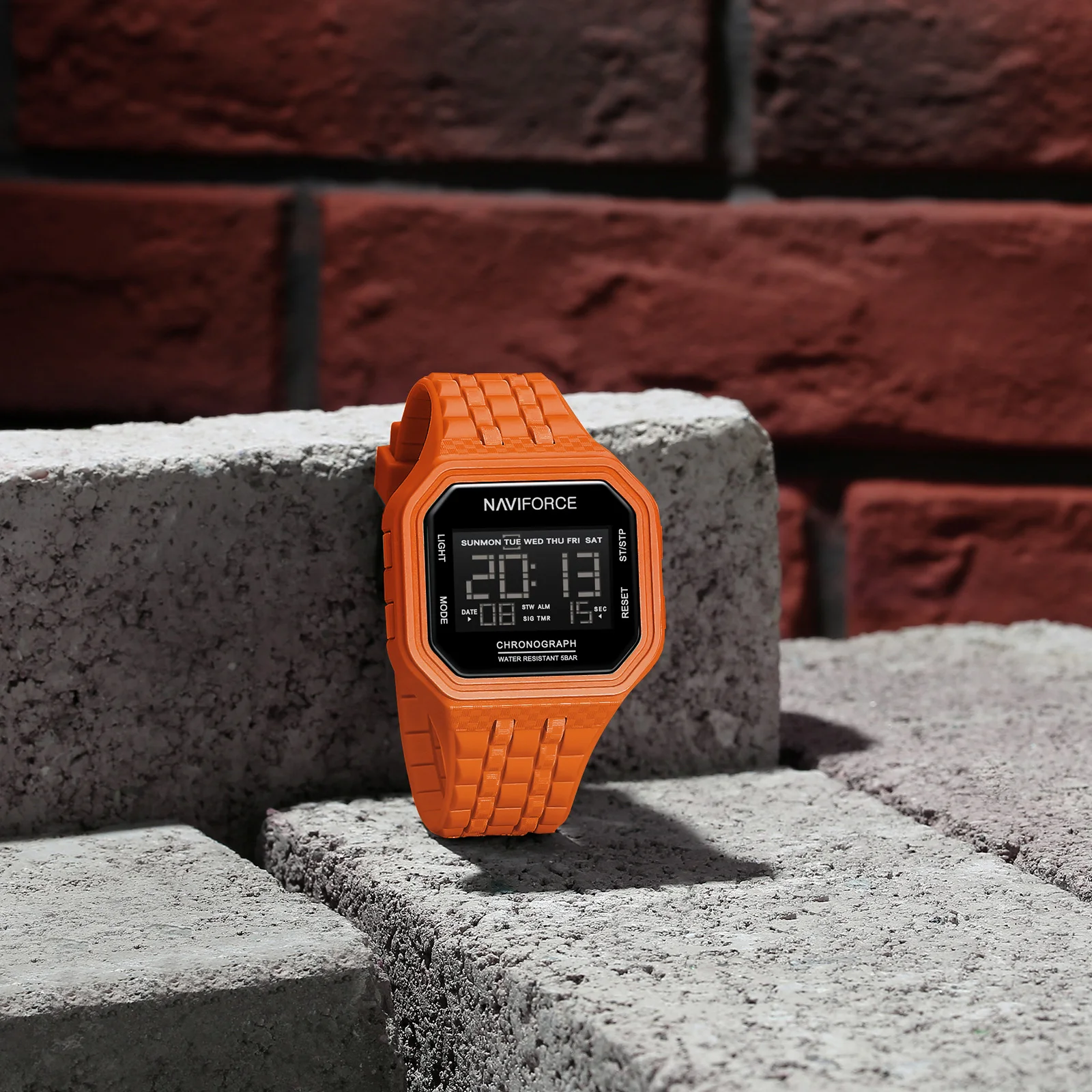 NAVIFORCE 7116 Original Brand Electronic Watches for Men Luxury Fashion 50m Waterproof TPU Band Male Calendar Wristwatch