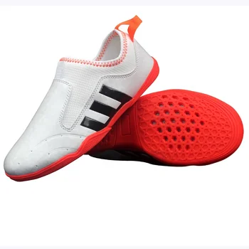 Breathable soft sole taekwondo shoes for training